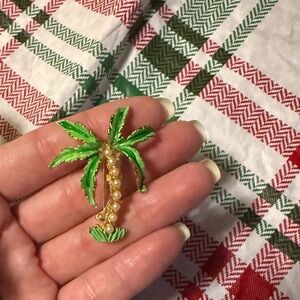 Vintage Palm Tree Gold Tone Brooch Pin Tropical Beach